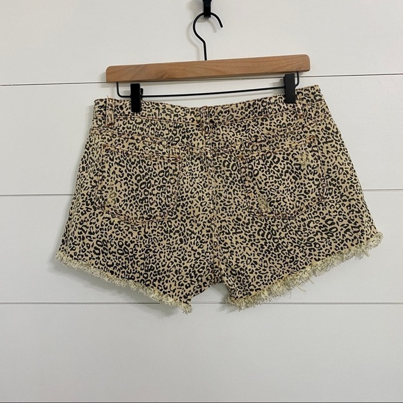 POL Anthro Boho Distressed Leopard Raw Hem Denim Cut Offs Jean Shorts Size Large - Picture 5 of 7